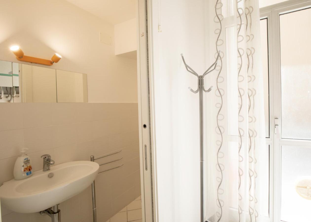 Ferienwohnung Via Manzoni Savona Exterior foto